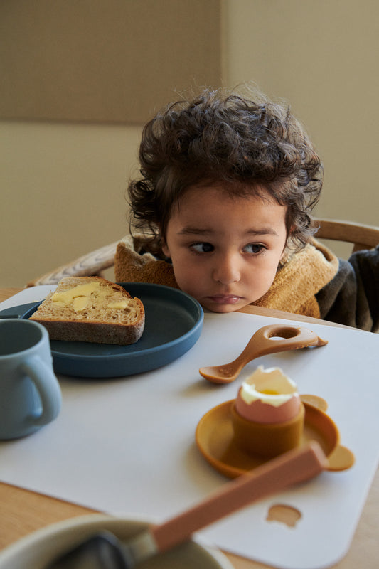 Tips for Getting Kids to Eat Healthily. Plus, recipe for Sweet Potato & Black Bean Quesadillas.