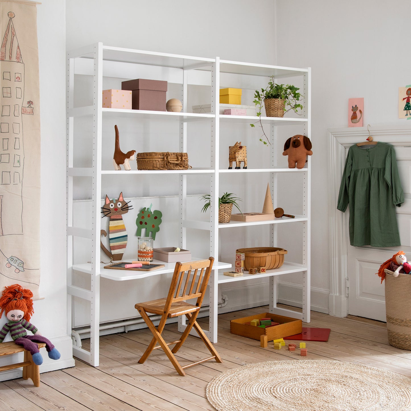 Hoppekids 'Storey' Shelving Unit - 8 Shelves & Desk (2 Shelf Sizes Available)