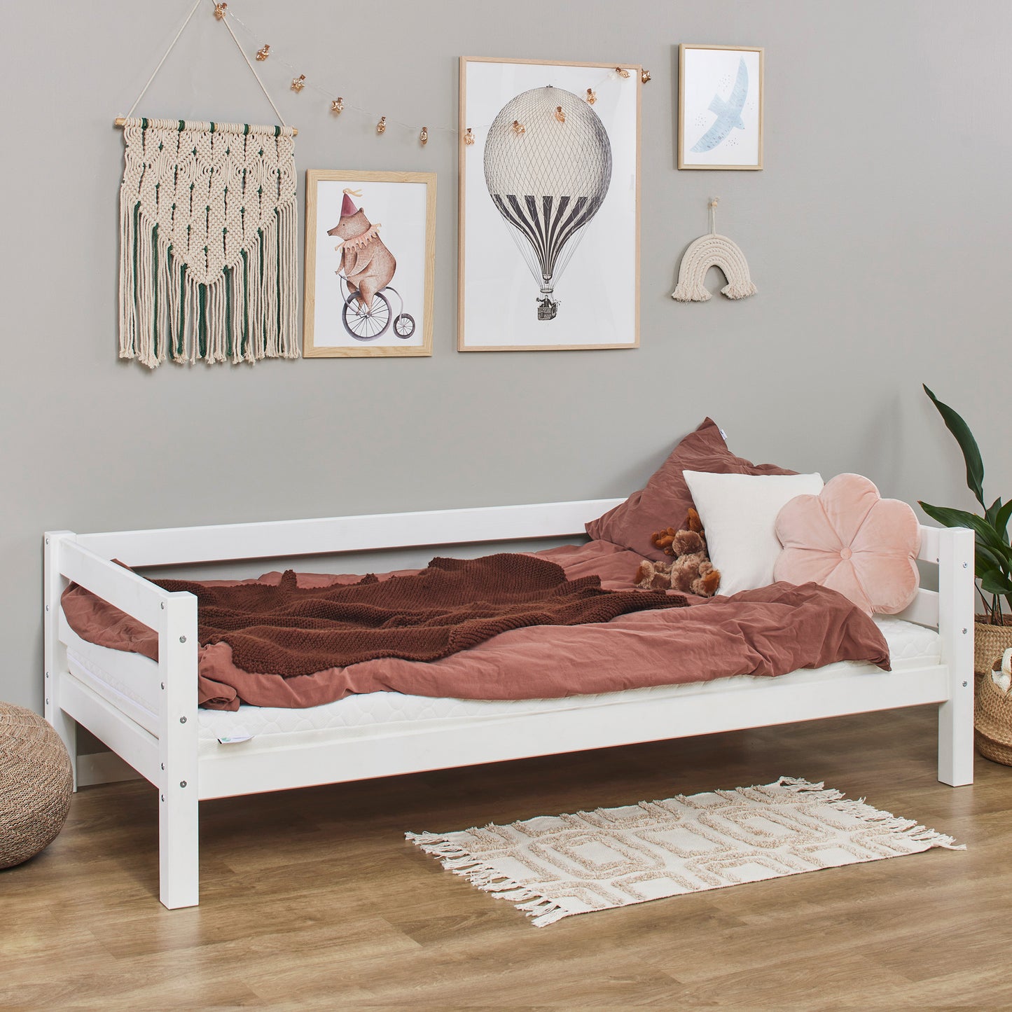 Hoppekids Eco Luxury Junior Bed - 90 x 200 cm - White