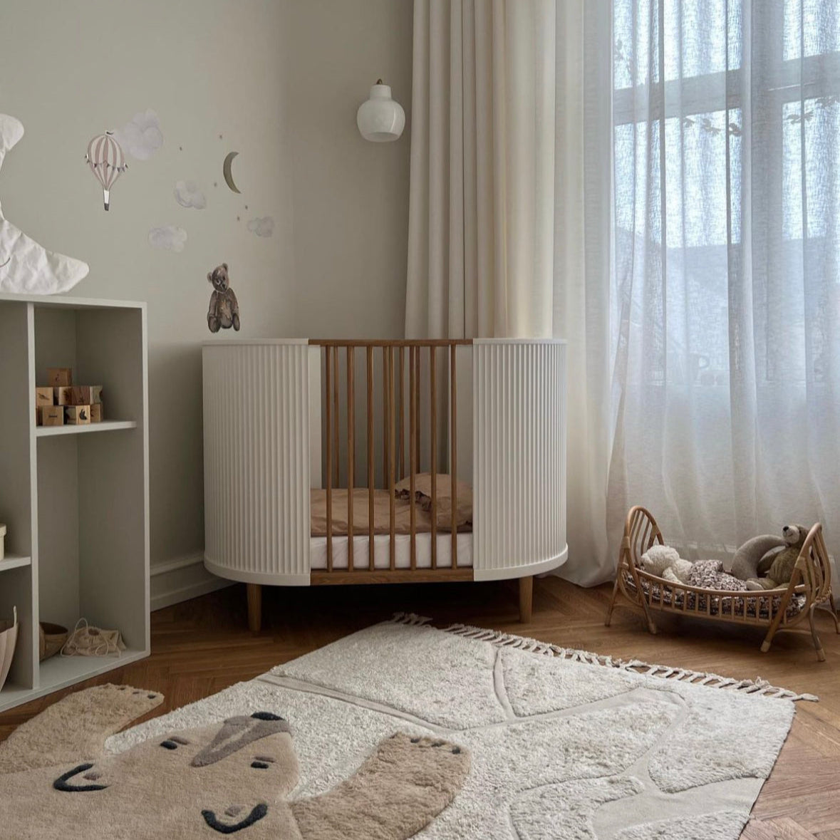 Kas Kopenhagen Kai Baby Cot - White Oak