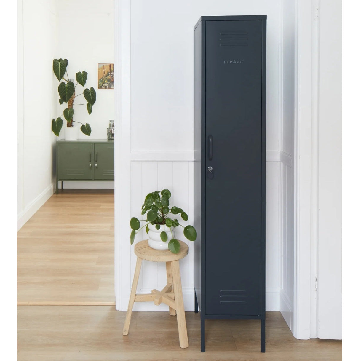 Mustard Made - The Skinny Locker