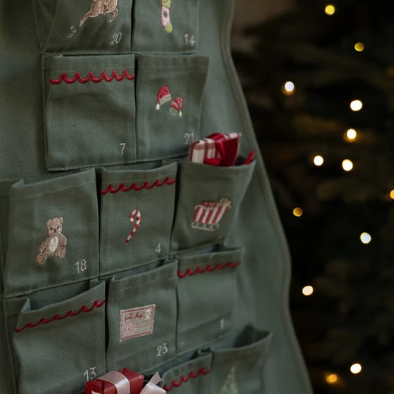 Avery Row Advent Calendar - Christmas Tree