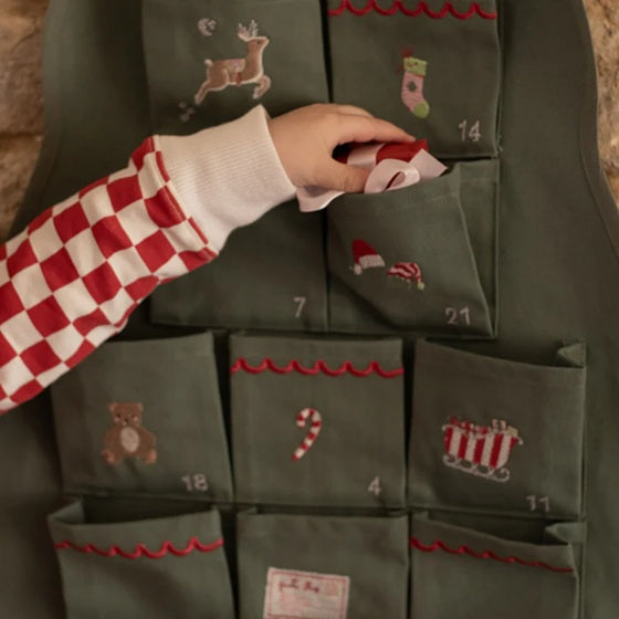 Avery Row Advent Calendar - Christmas Tree
