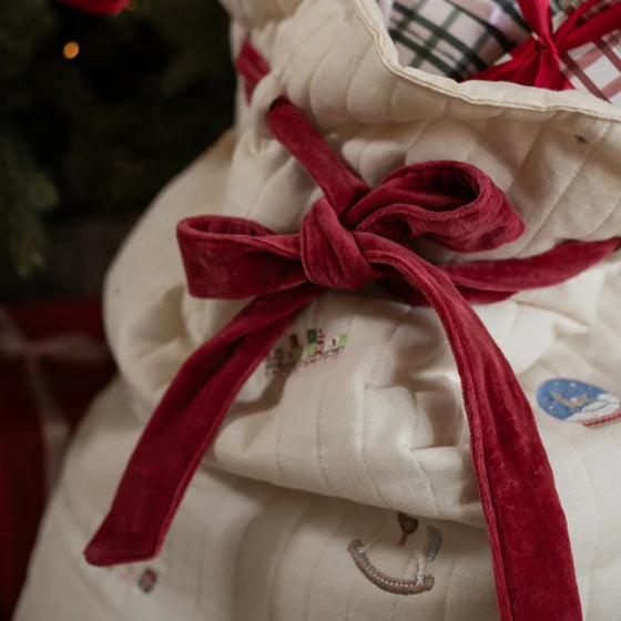 Avery Row Christmas Present Sack - Christmas Morning