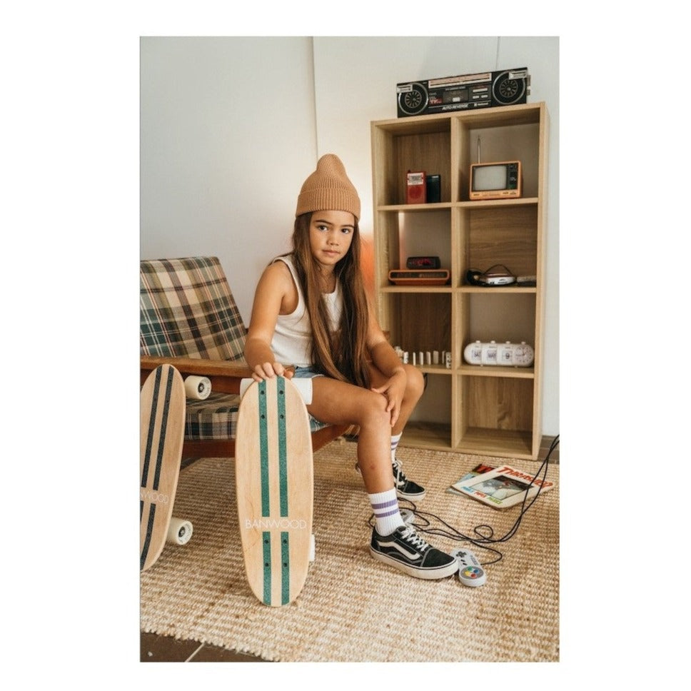 Banwood Skateboard + Protective Gear - Green