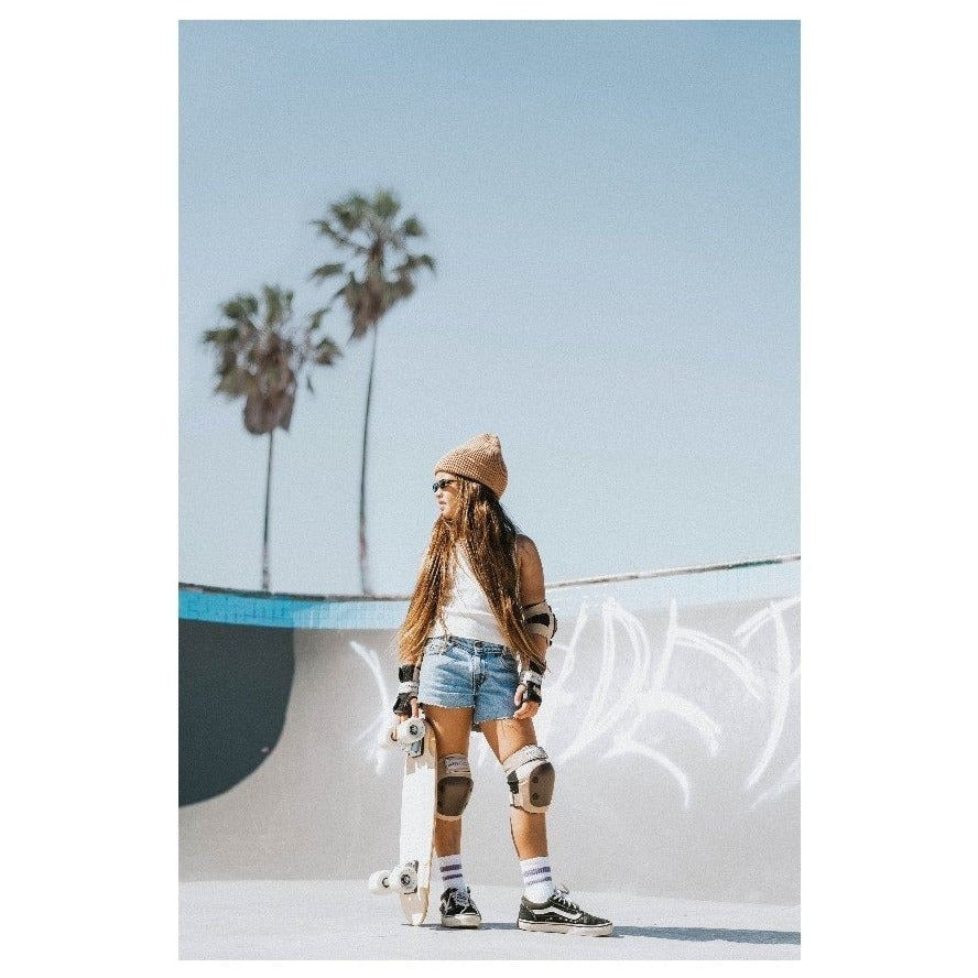 Banwood Skateboard + Protective Gear - Green