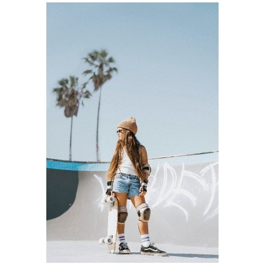 Banwood Skateboard + Protective Gear - Pink