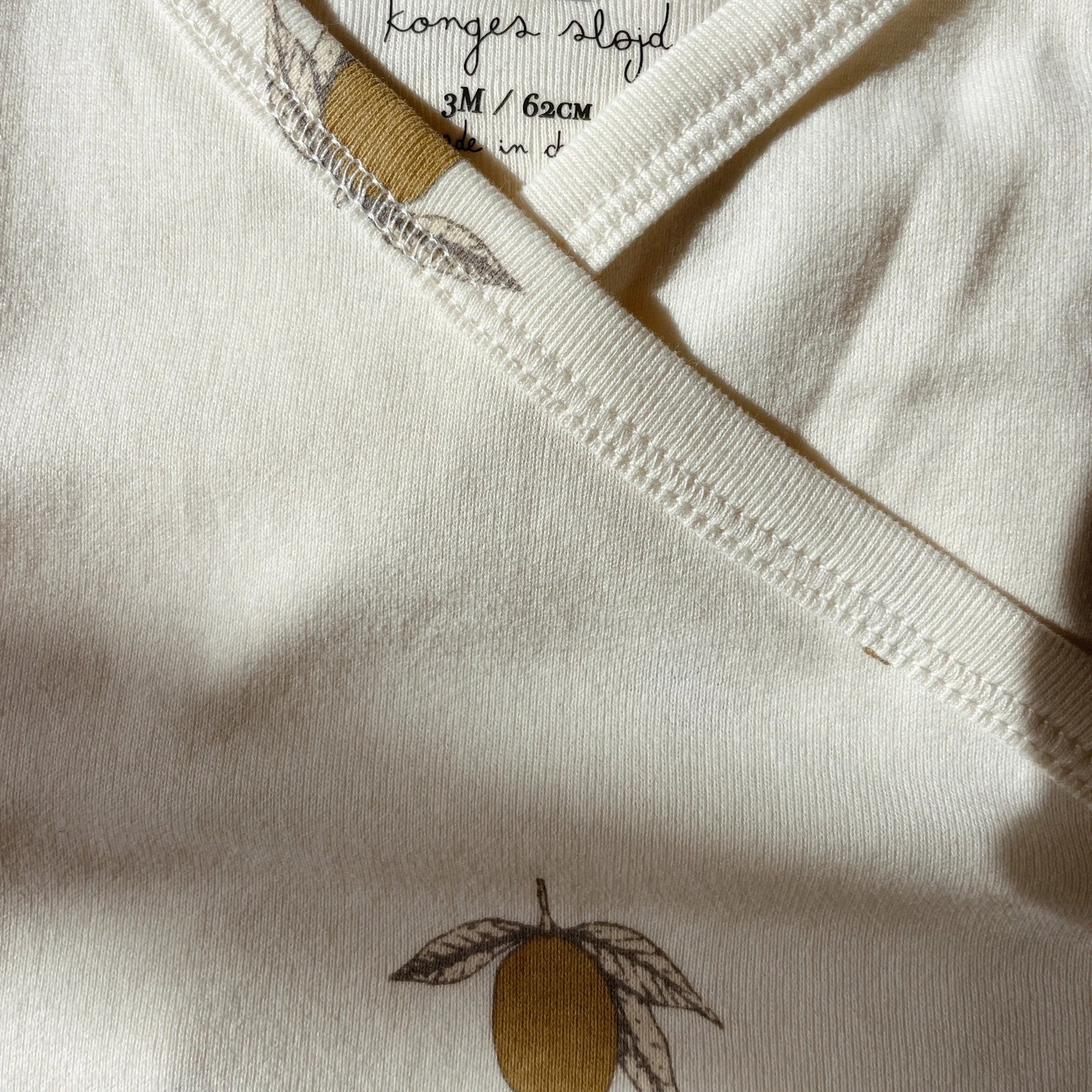 Konges Slojd Organic Newborn Onesie - Lemon