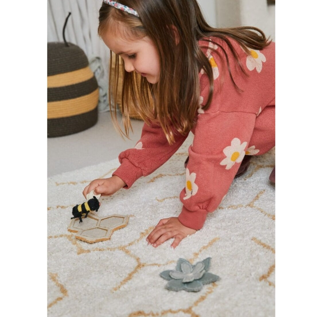 Lorena Canals Washable Play Rug - Pollination