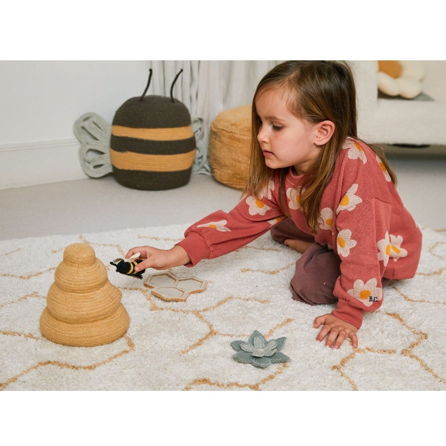 Lorena Canals Washable Play Rug - Pollination
