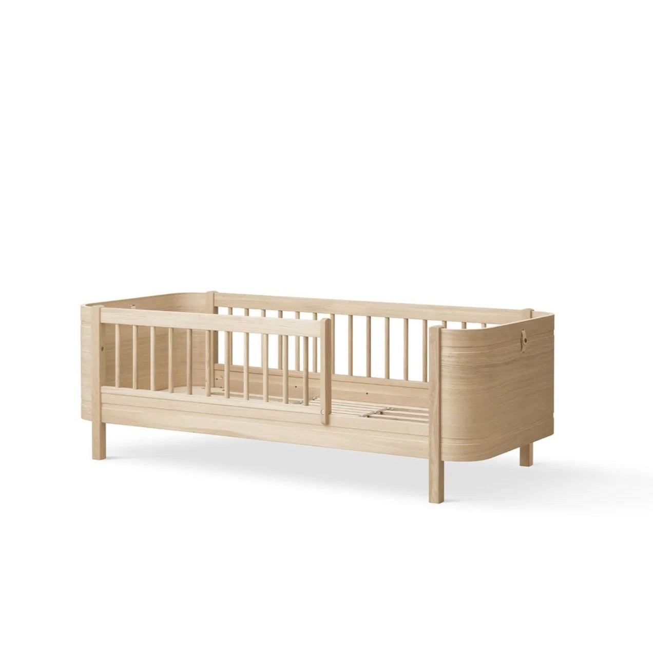 Oliver Furniture Wood Mini+ Cot Bed Incl. Junior Kit - Oak
