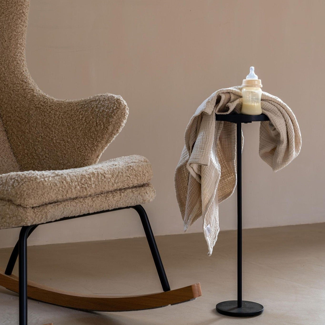 Quax De Luxe Adult Rocking Nursing Chair - Teddy/Sheep