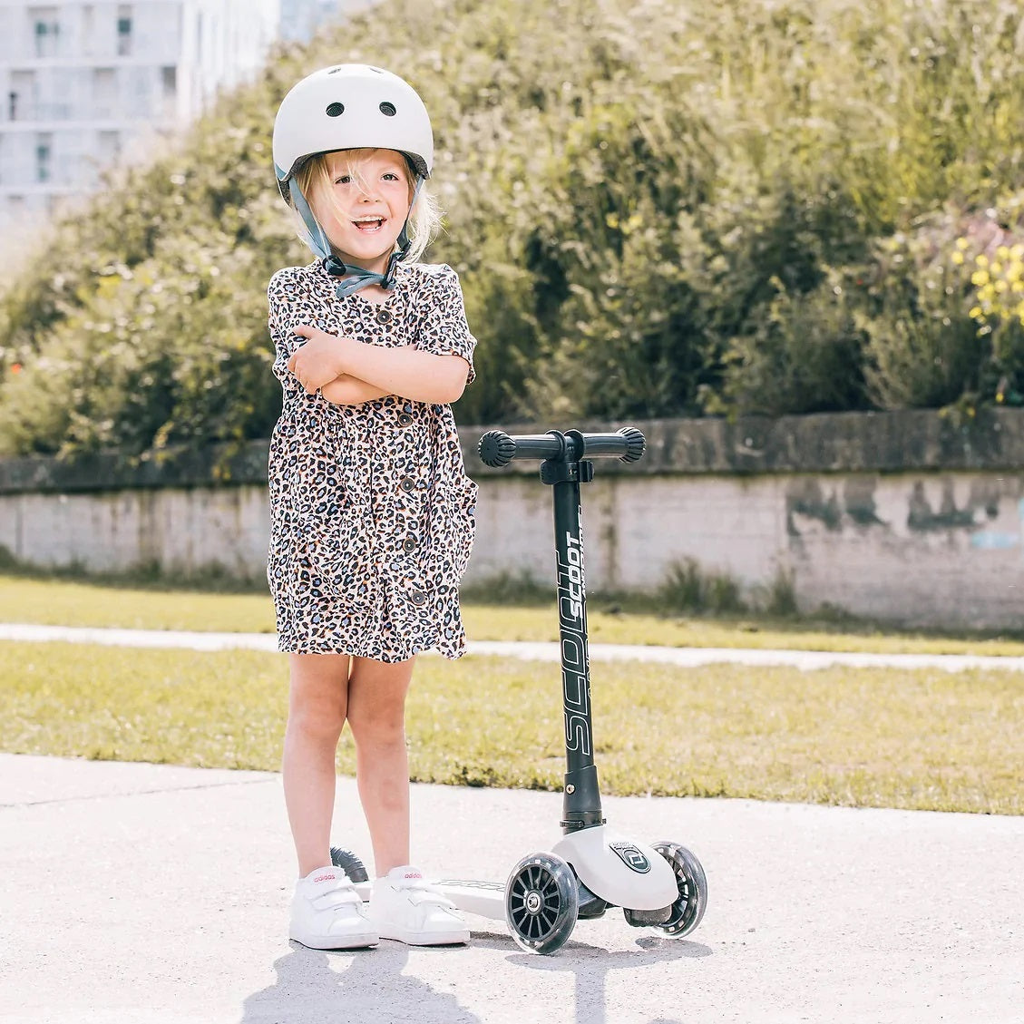 Scoot & Ride Highway Kick 3 LED Scooter - Ash
