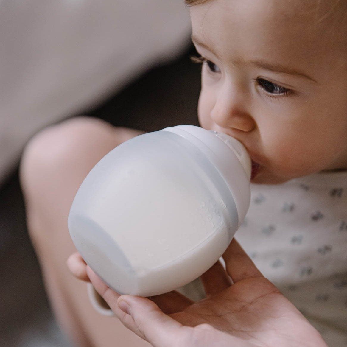Elhee Silicone Baby Bottle - Milk (2 Sizes)