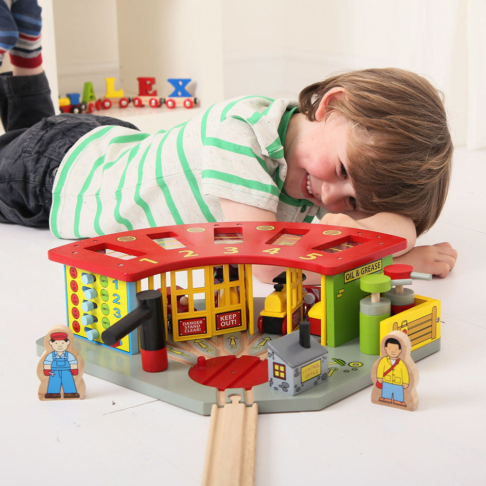 Bigjigs Rail Wooden 5 Way Engine Shed
