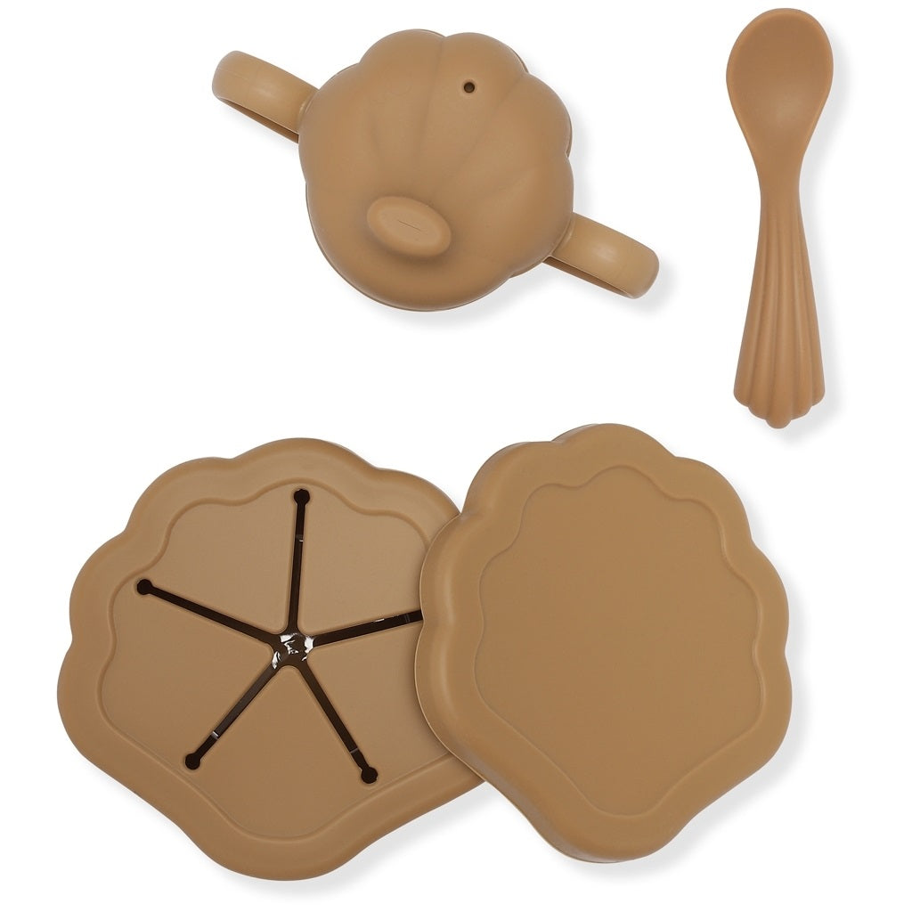Konges Slojd Silicone Clam Tableware Set - Almond