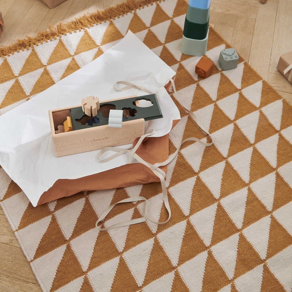 Liewood Berlin Rug - Triangle/Golden Caramel Mix