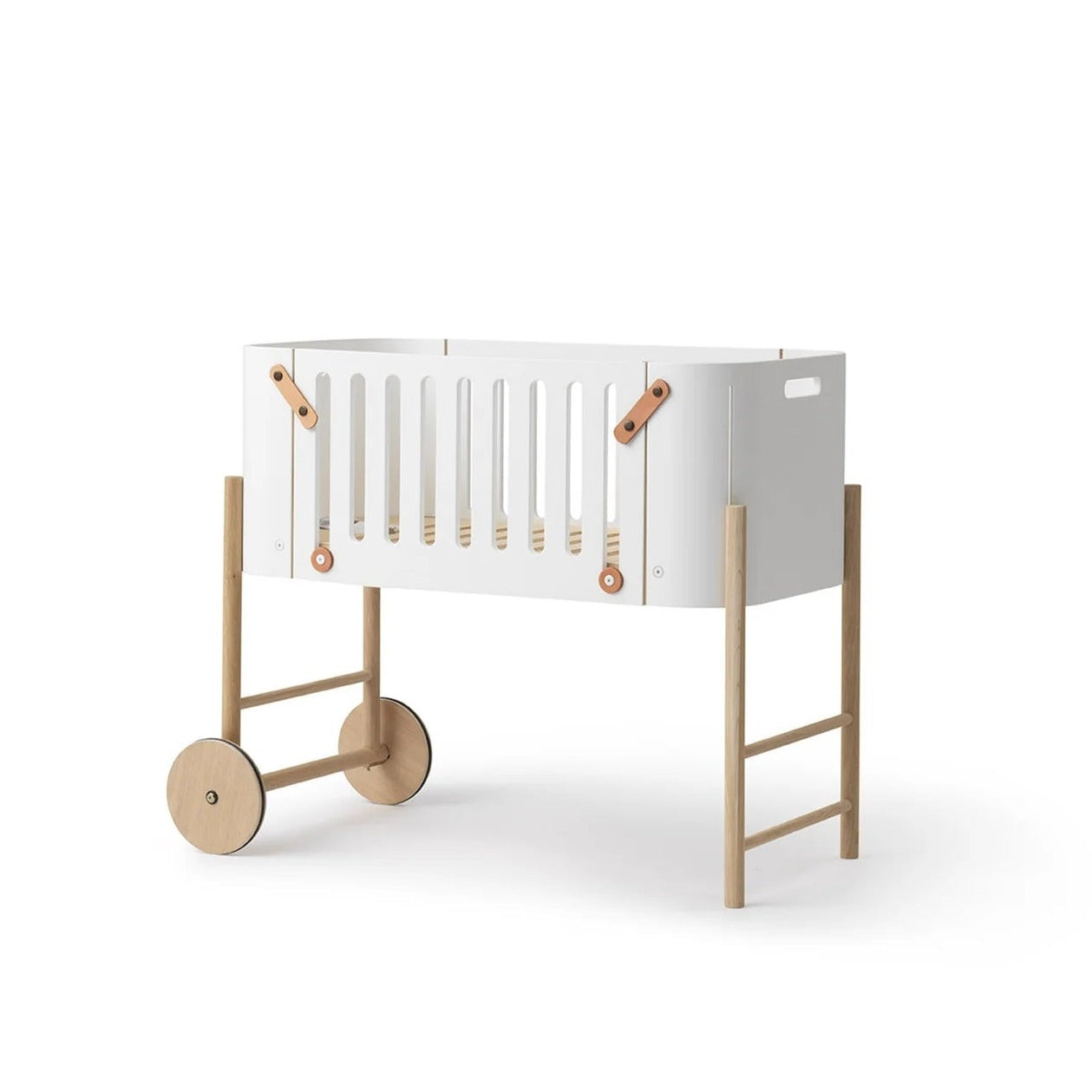 Oliver Furniture Wood Co-Sleeper Incl. Bench Conversion - White/Oak