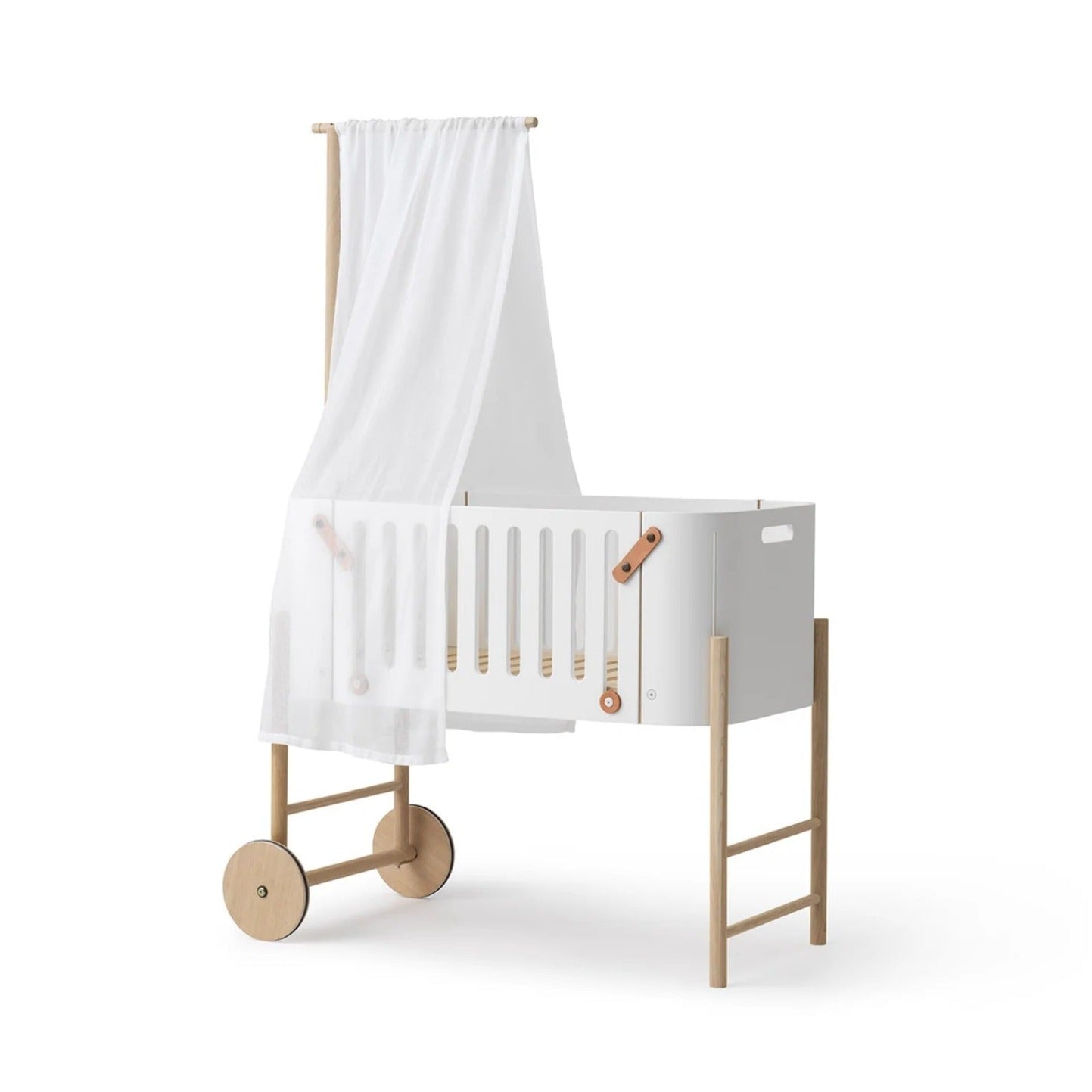 Oliver Furniture Wood Co-Sleeper Incl. Bench Conversion - White/Oak