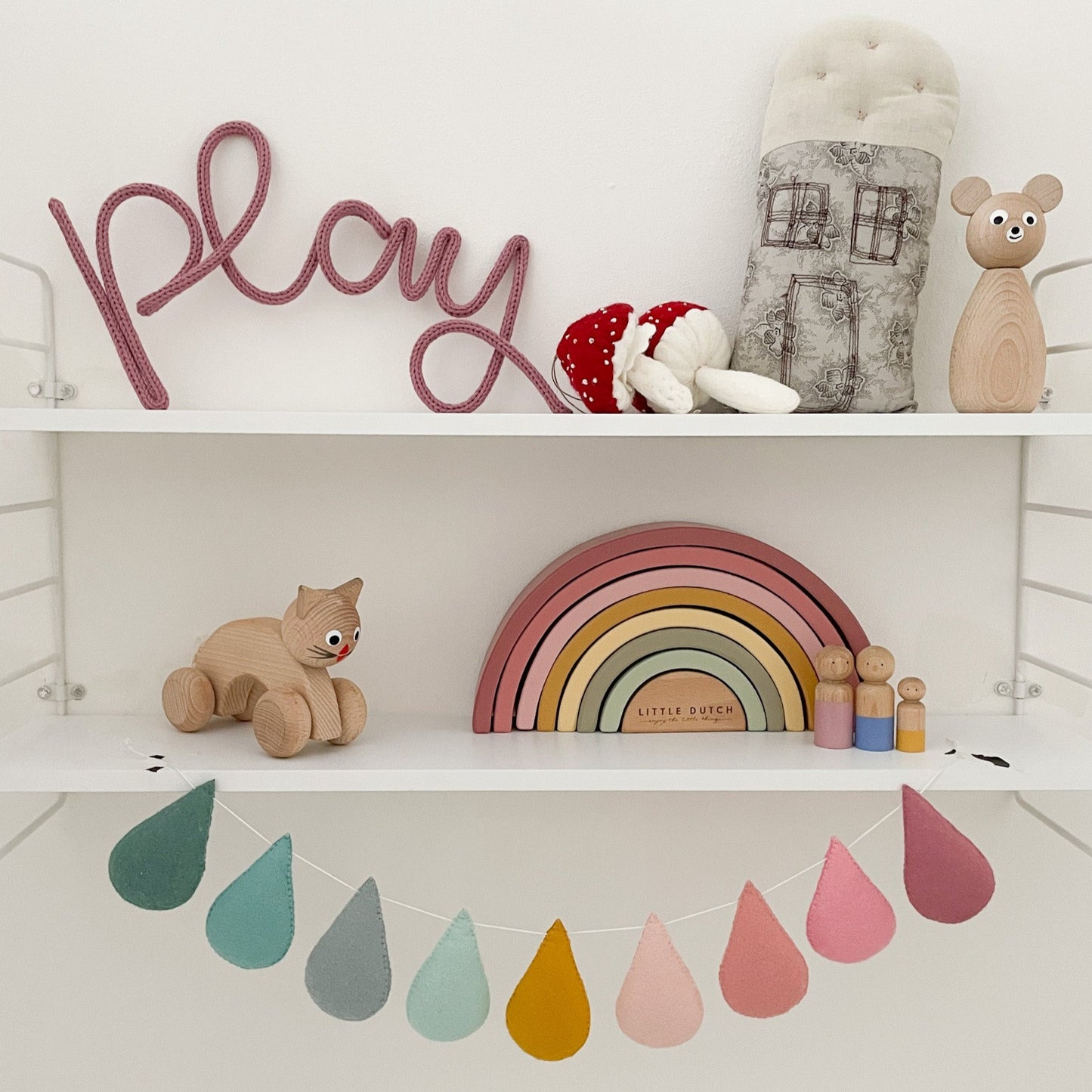heykiddostudio 'Play' Word Wall Sign