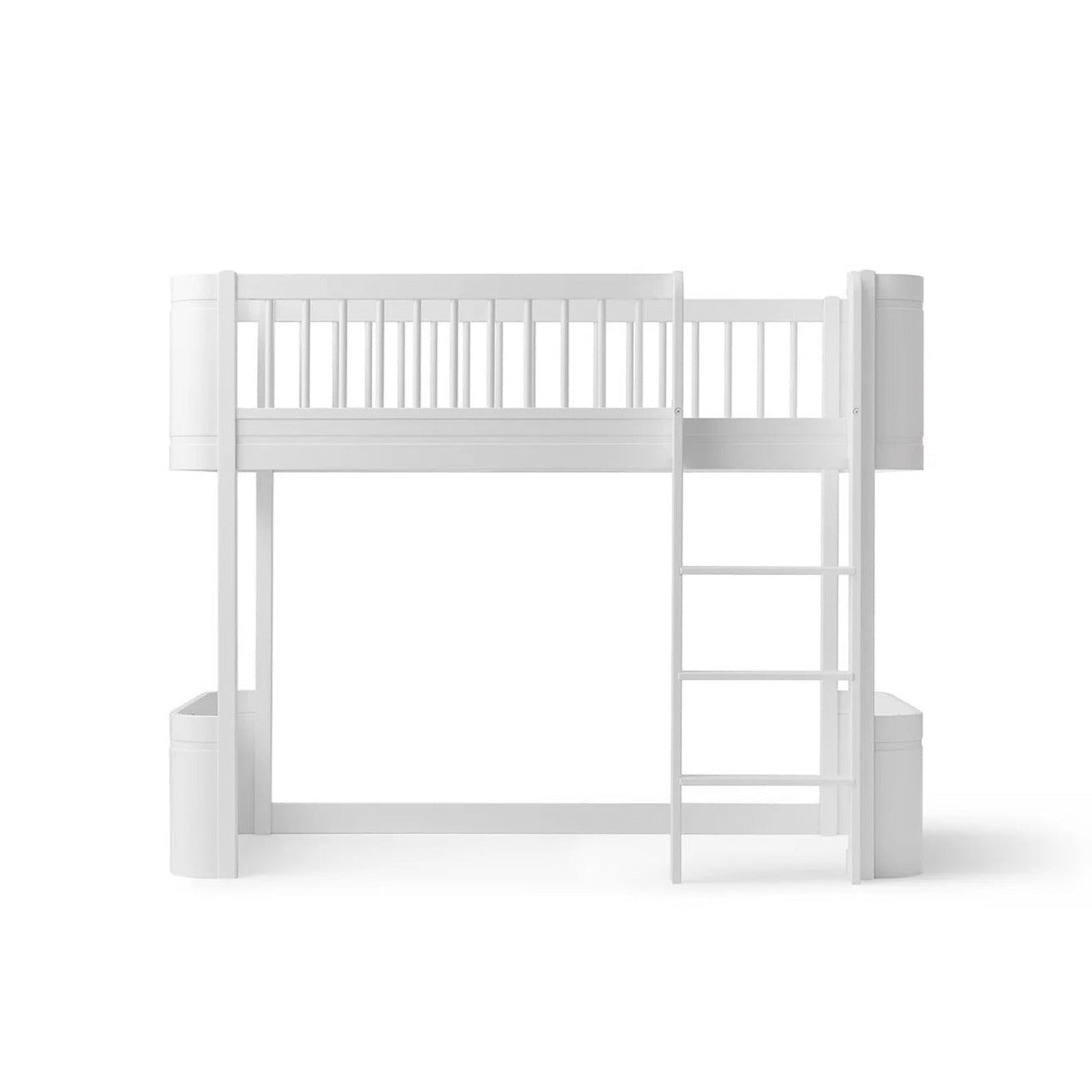 Oliver Furniture Wood Mini+ Low Loft Bed - White
