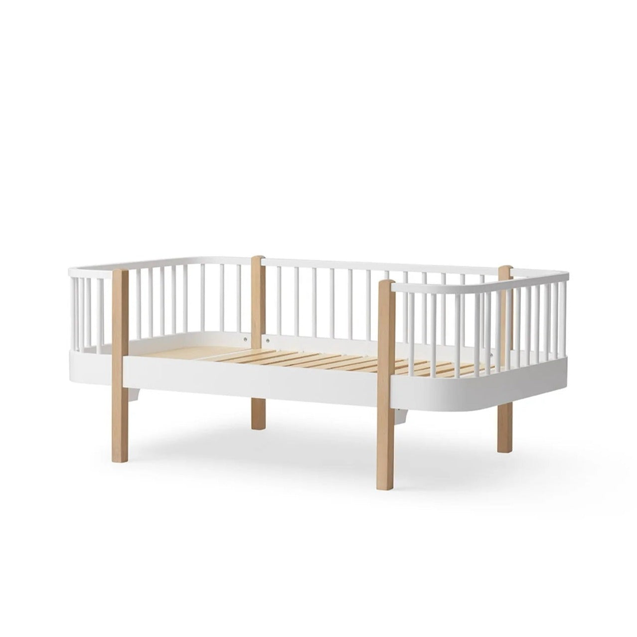 Oliver Furniture Wood Original Junior Day Bed - White/Oak