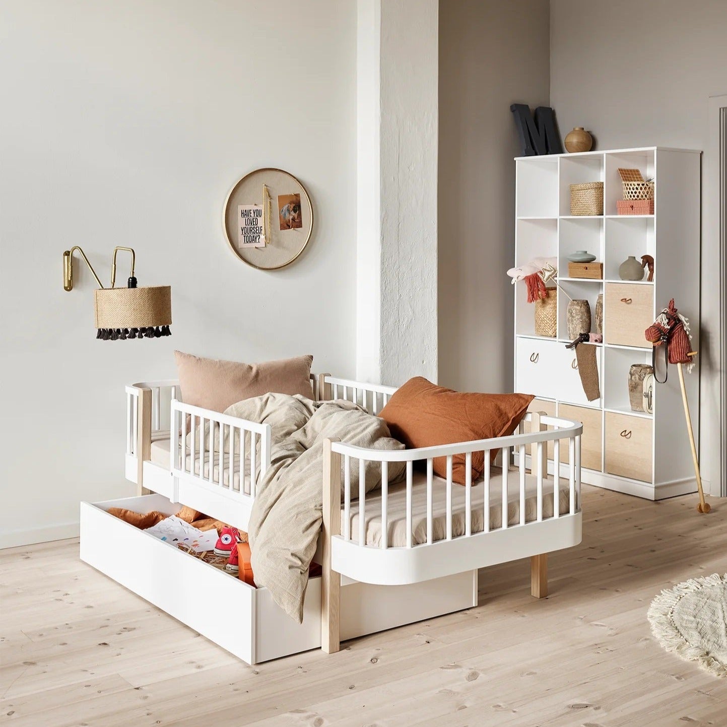 Oliver Furniture Wood Original Junior Day Bed - White/Oak