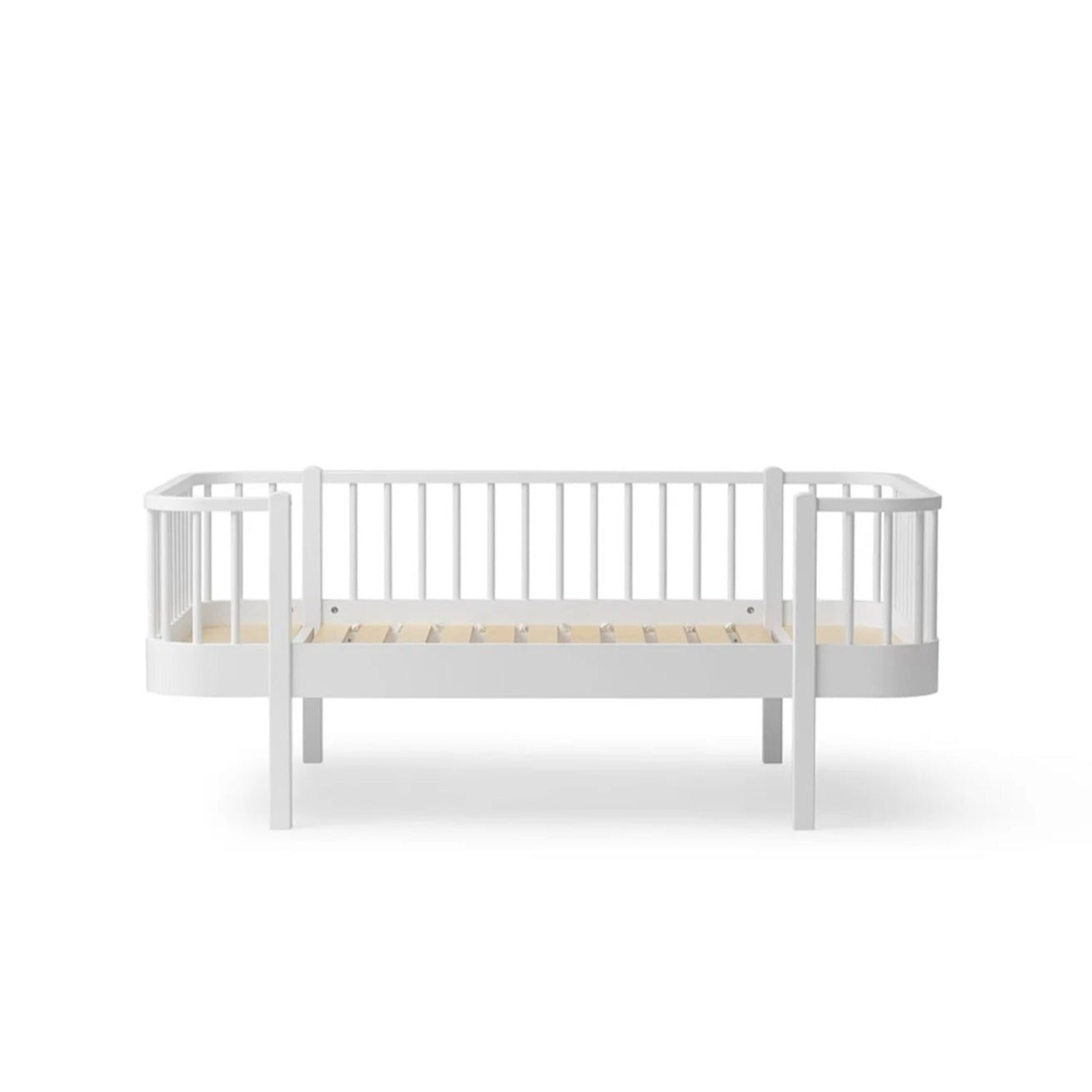 Oliver Furniture Wood Original Junior Day Bed - White