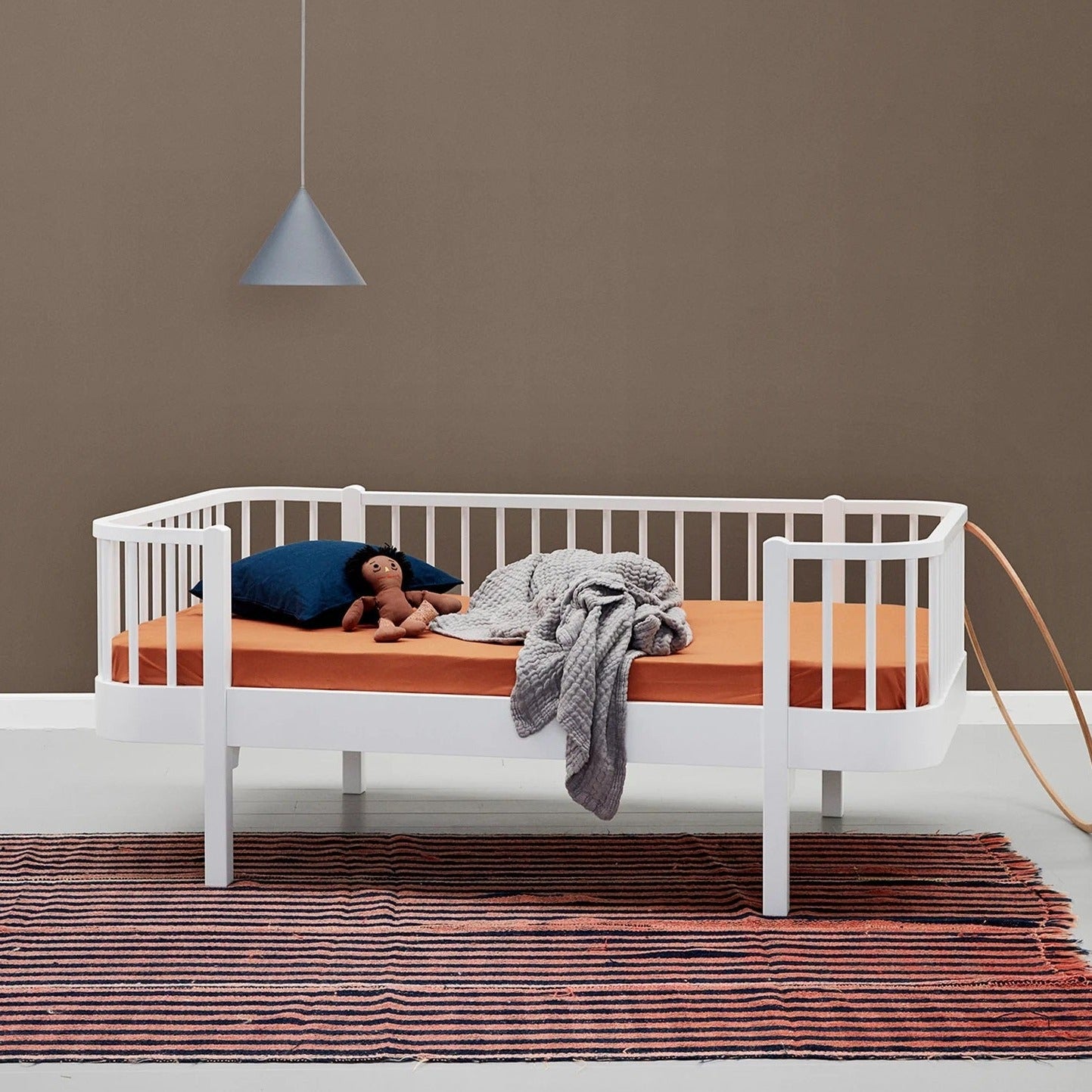 Oliver Furniture Wood Original Junior Day Bed - White