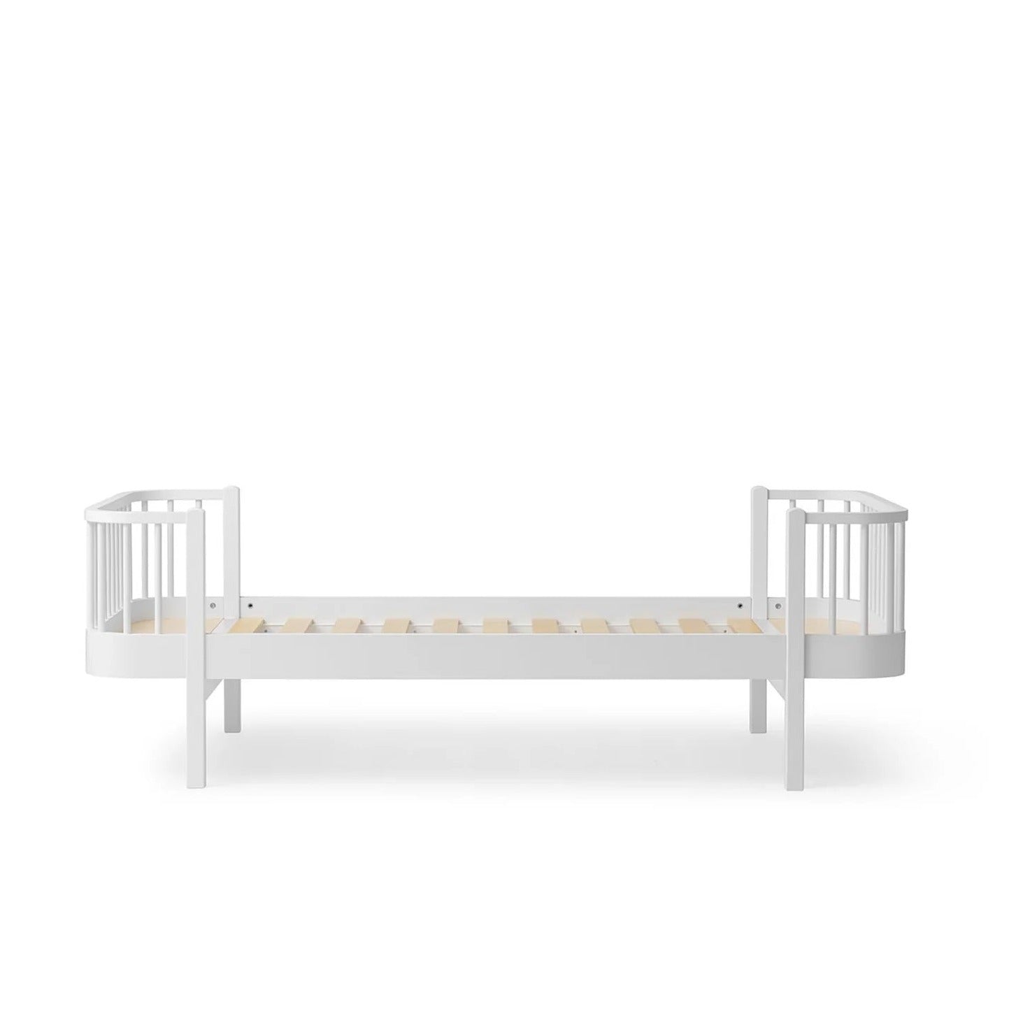 Oliver Furniture Wood Original Bed - White