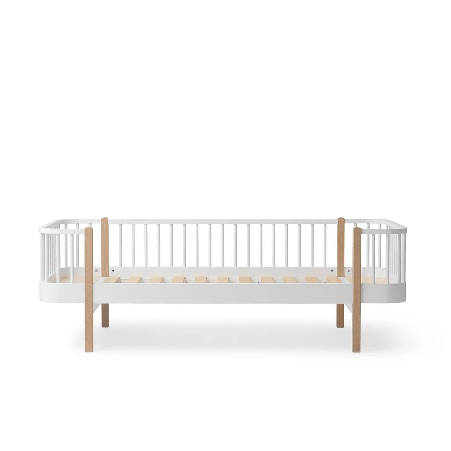 Oliver Furniture Wood Original Day Bed - White/Oak