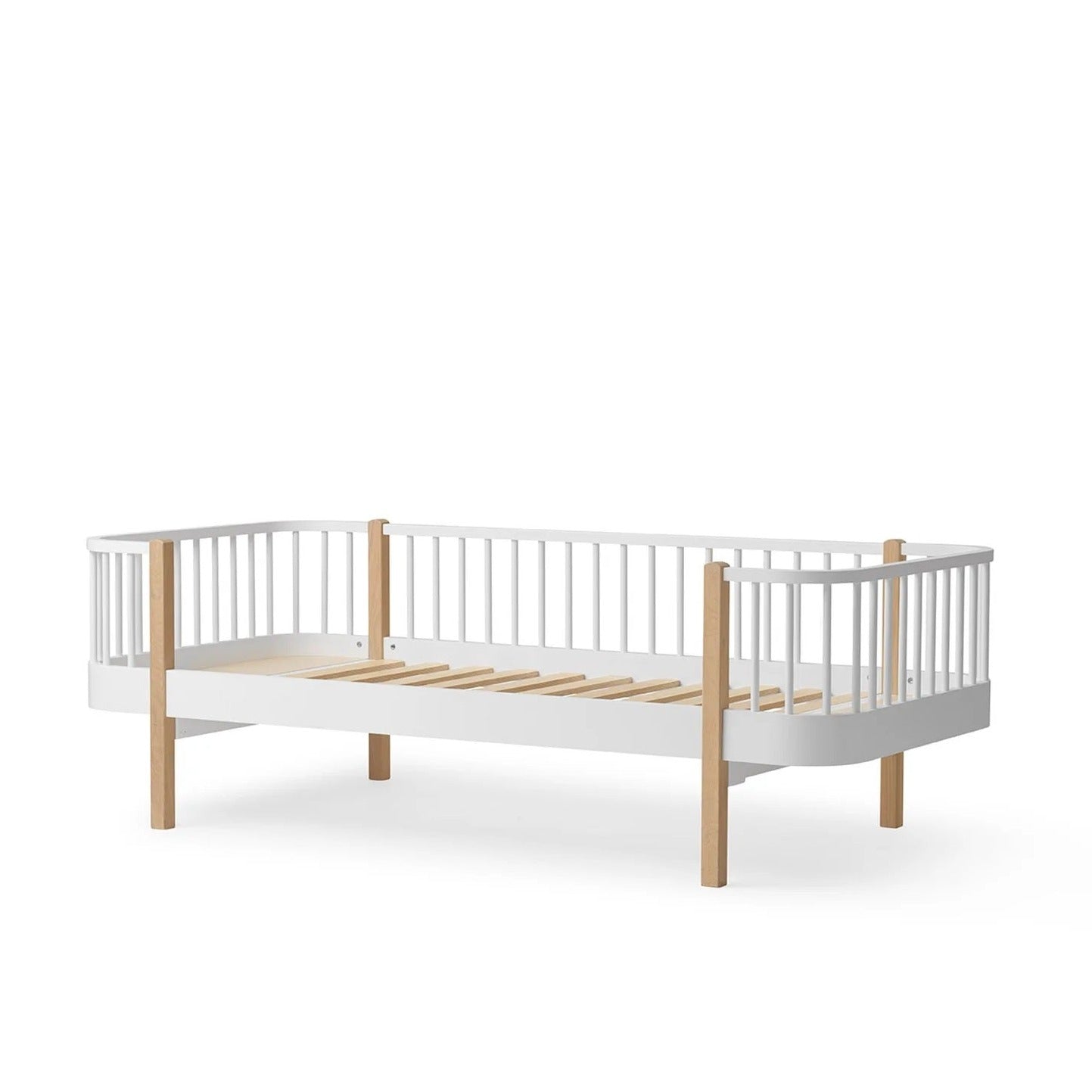 Oliver Furniture Wood Original Day Bed - White/Oak