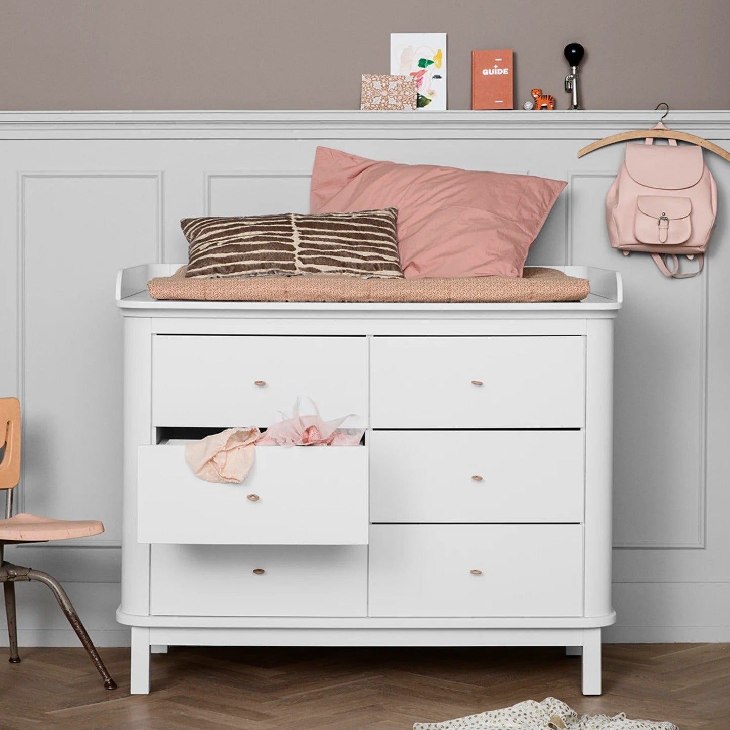 Oliver Furniture Wood Dresser - 6 Drawers - White
