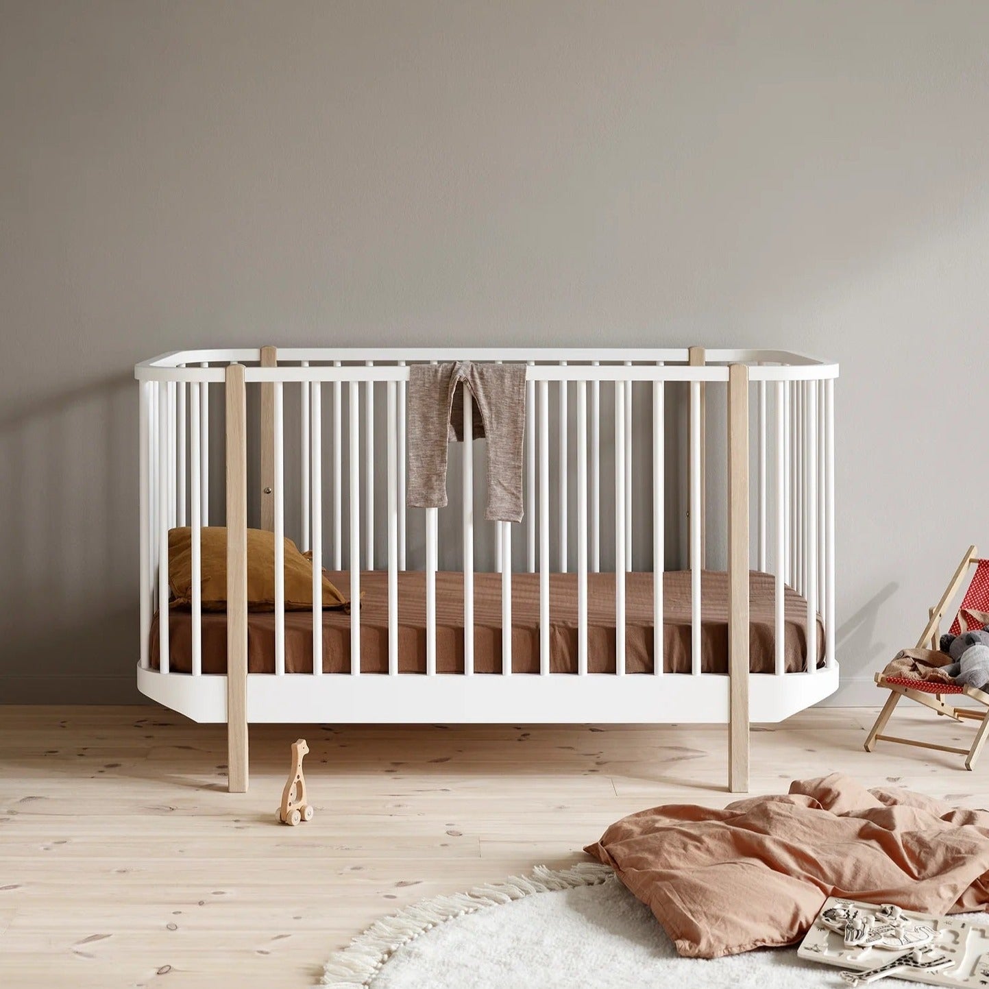 Oliver Furniture Wood Cot - White/Oak
