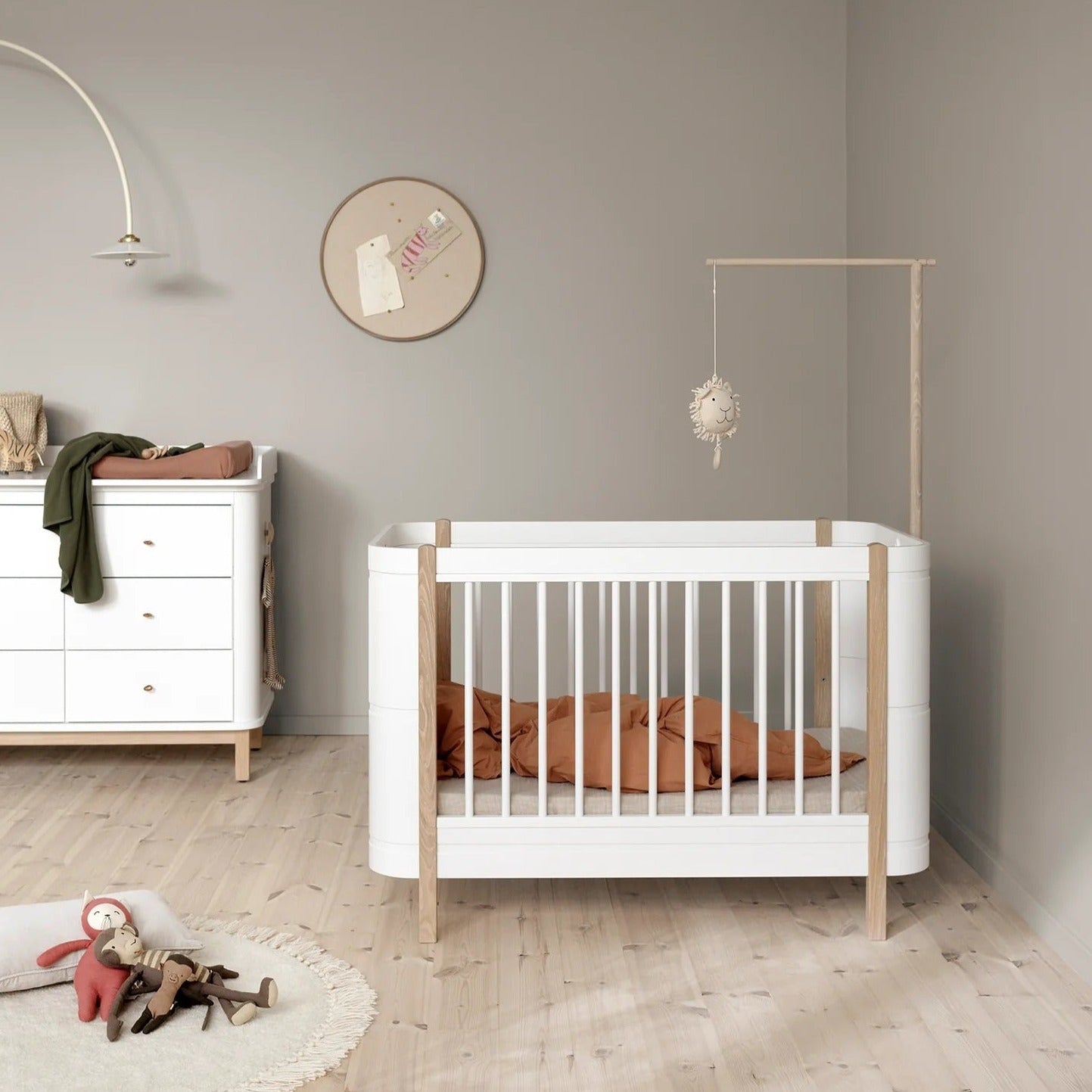 Oliver Furniture Wood Mini+ Cot Bed Excl. Junior Kit - White Oak