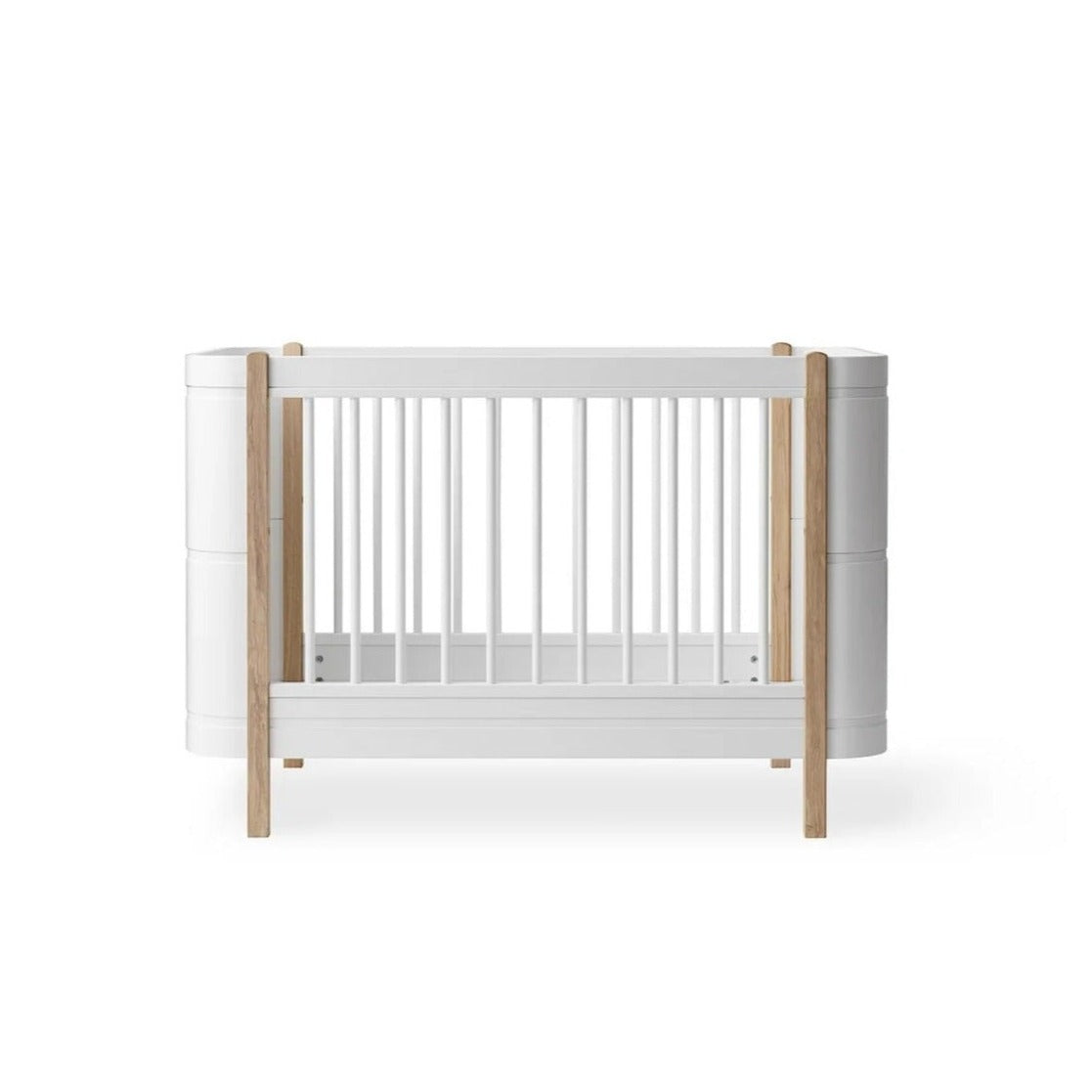 Oliver Furniture Wood Mini+ Cot Bed Incl. Junior Kit - White/Oak