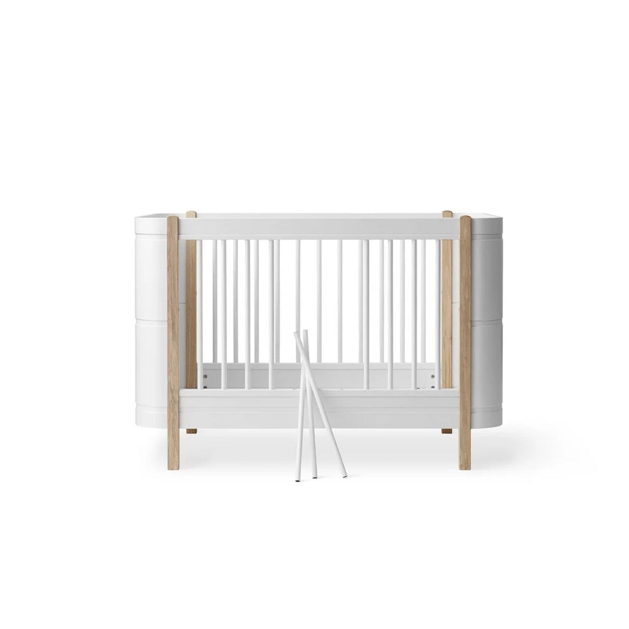 Oliver Furniture Wood Mini+ Cot Bed Incl. Junior Kit - White/Oak