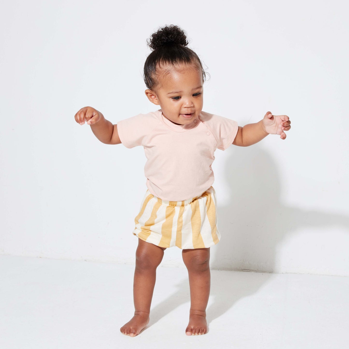 Tencel Baby Bloomer Shorts in Yellow Stripes by Vild House of Little