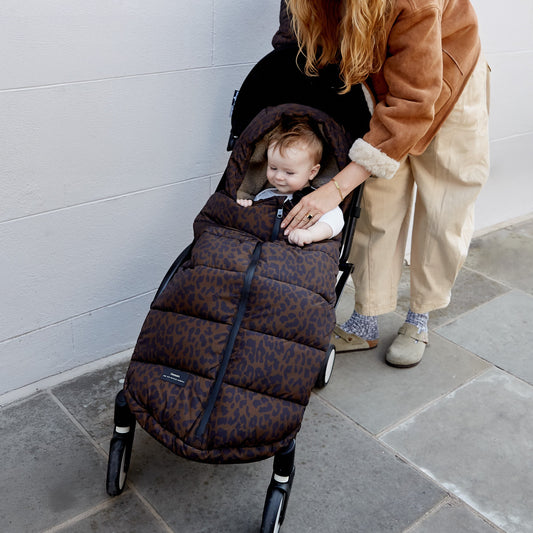 Finnsøn ALMA Eco Universal quilted footmuff - Chocolate Leopard