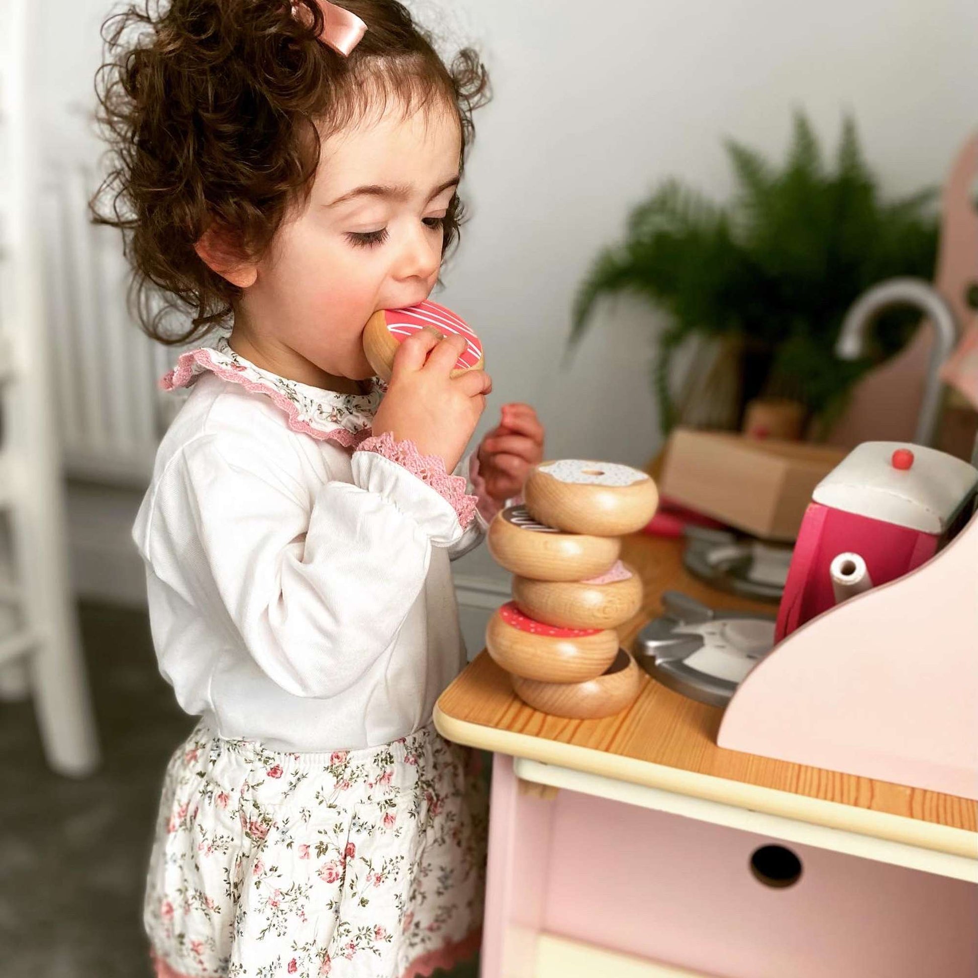 Bigjigs Wooden Doughnut Crate