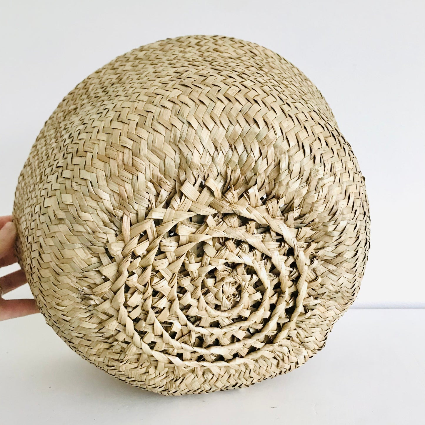 Bellybambino Plain Seagrass Basket - Large