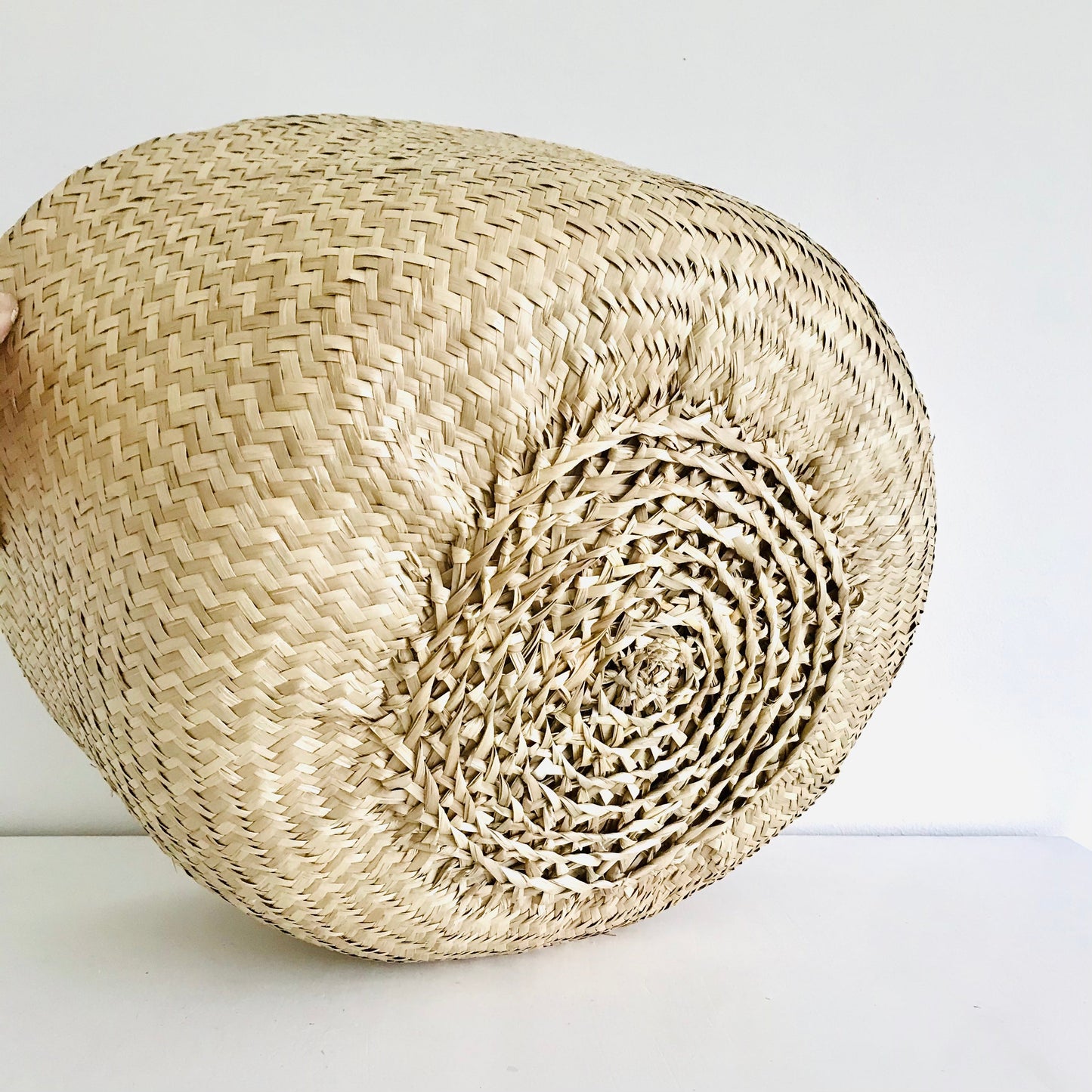 Bellybambino Plain Seagrass Basket - Extra Large