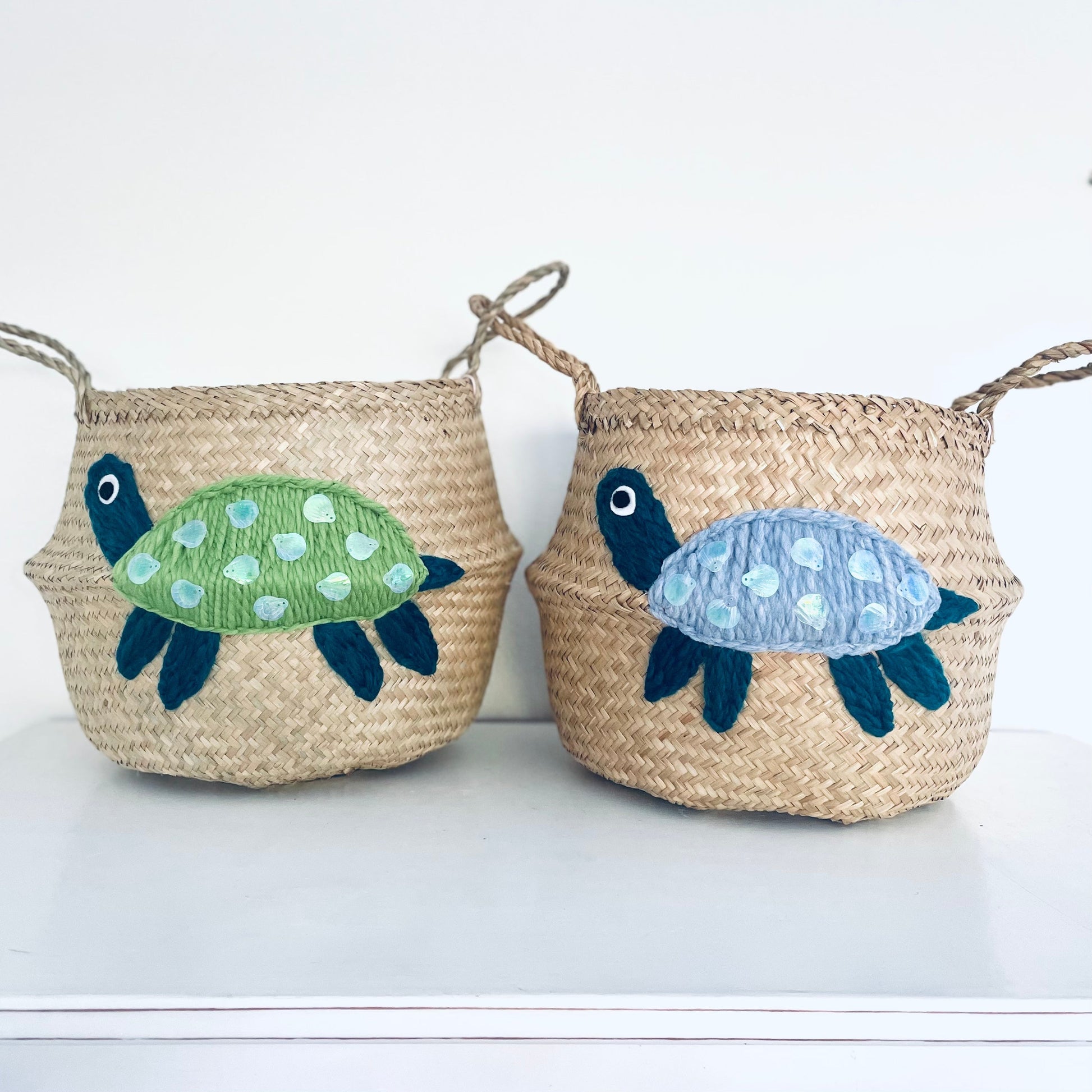 Bellybambino Green Sea Turtle Seagrass Basket - Large