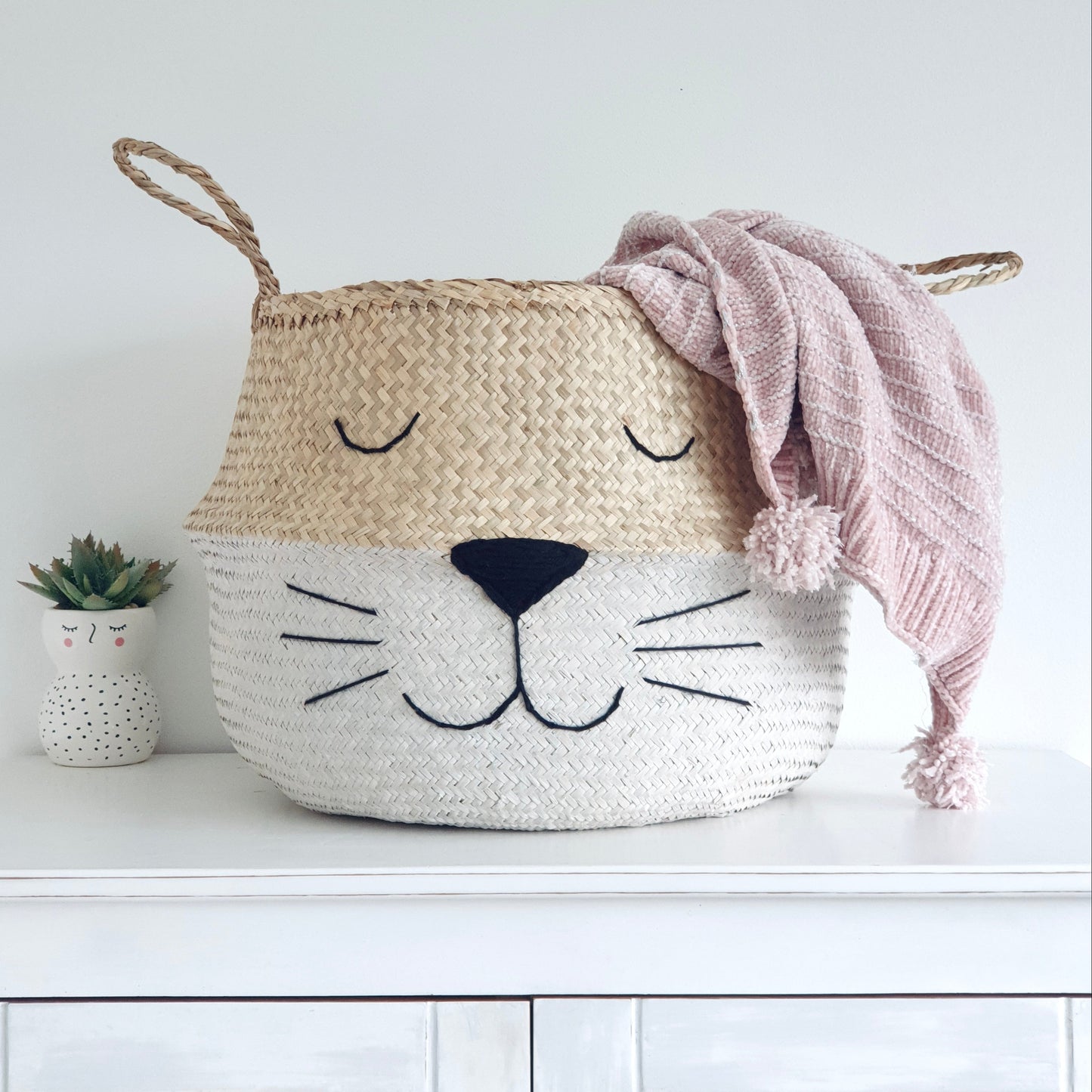 Bellybambino White Bottom Cat Whiskers Seagrass Basket - Extra Large