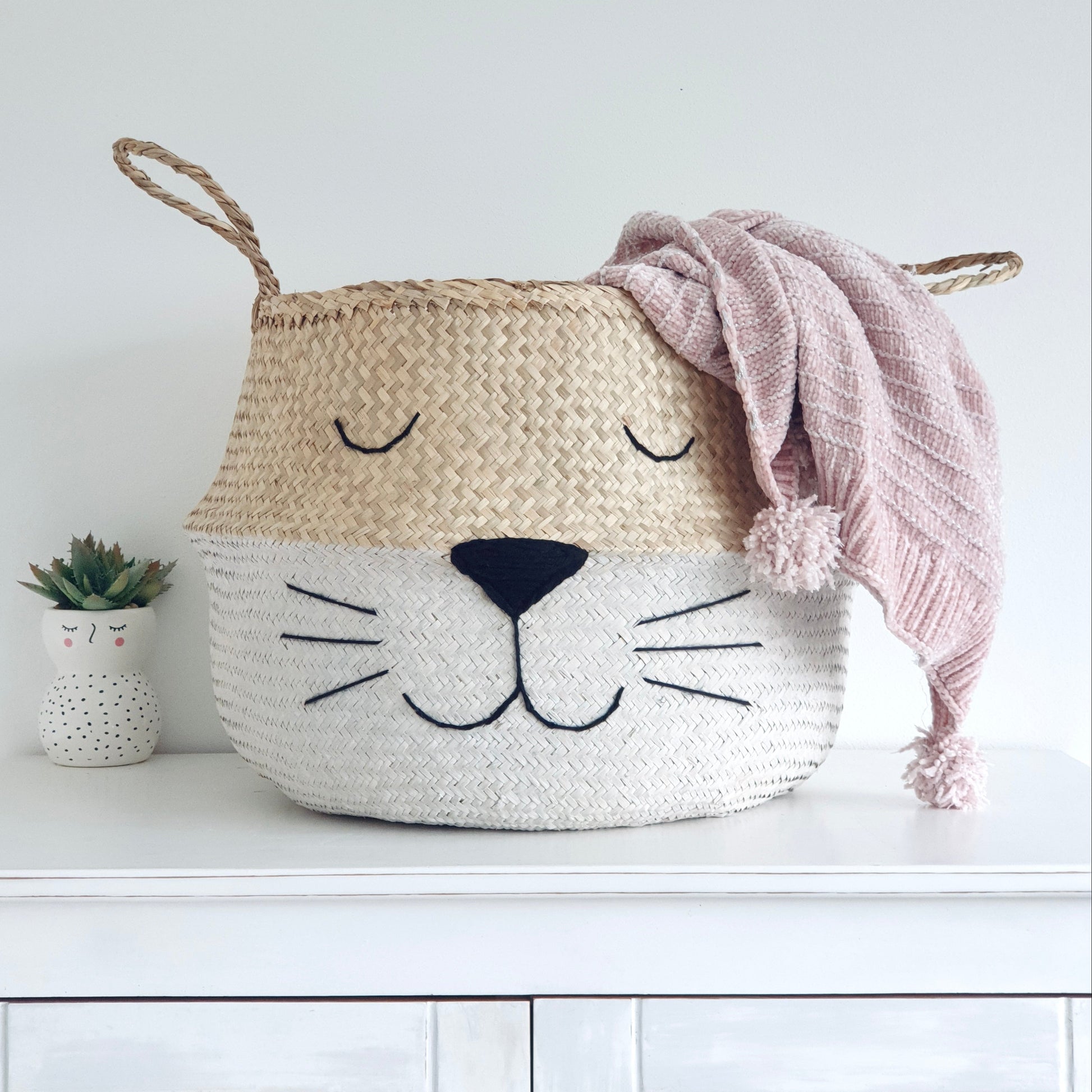 Bellybambino White Bottom Cat Whiskers Seagrass Basket - Extra Large
