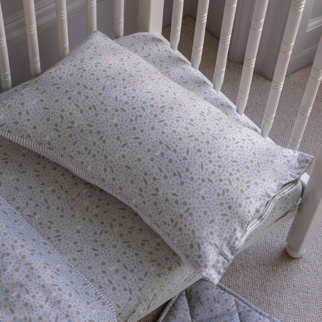 Avery Row Cotbed Fitted Sheet - Nature Trail