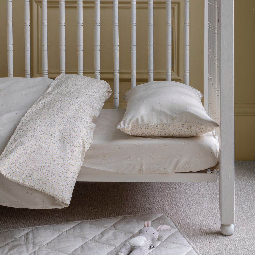 Avery Row Organic Cotton Cotbed Bedding Set - Wild Chamomile