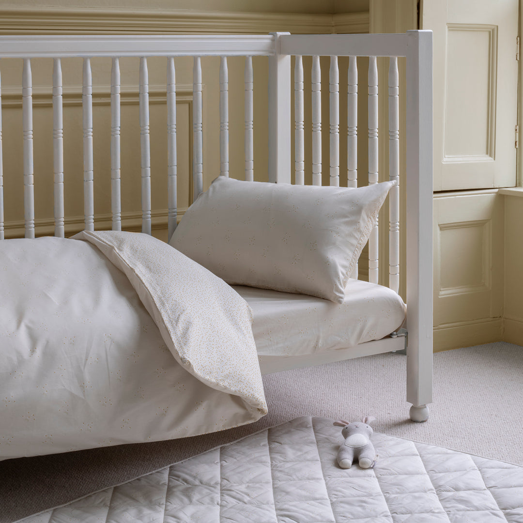 Avery Row Organic Cotton Cotbed Bedding Set - Wild Chamomile