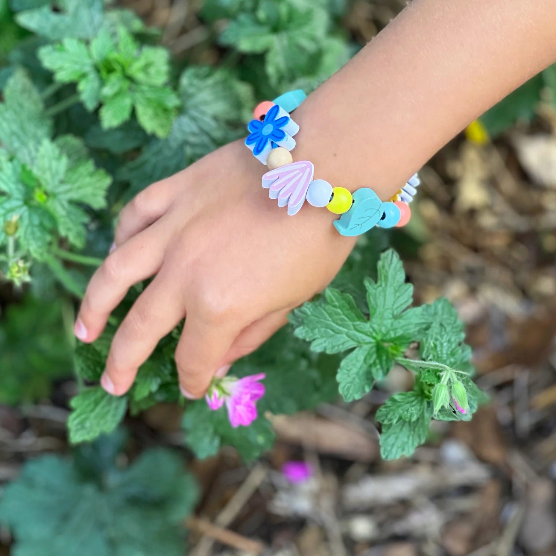 Cotton Twist Wildflower Bracelet Kit