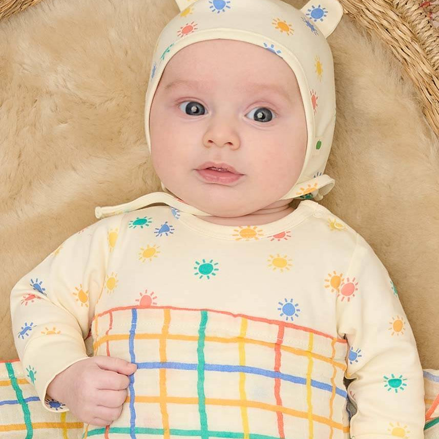 The Bonniemob Dreamy & Ditto Baby Playsuit & Muslin Swaddle Gift Box